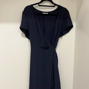 Long navy blue formal dress for sale. Cute flare sleeves and adjustable ribbon.